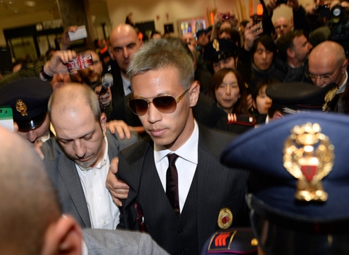 Keisuke%20Honda%20AC%20Milan%20New%20Signing%20Keisuke%20YFqAy10wmoKl-2014_01_05-15_15_21.jpg
